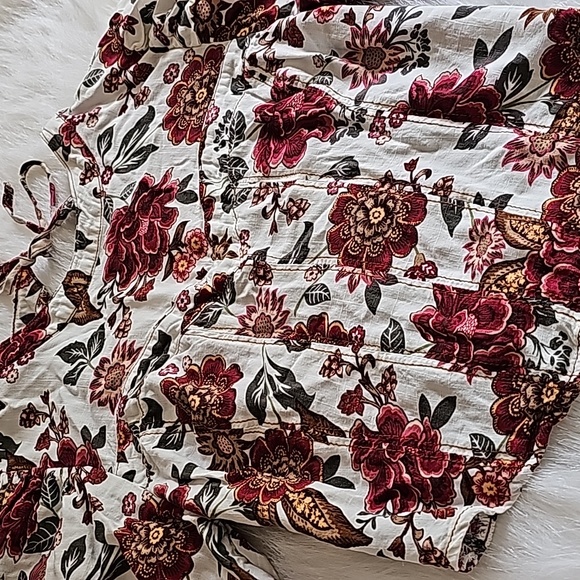 Floral top - Picture 5 of 7